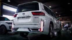 Toyota Land Cruiser 300 2021- Kompletny Zestaw Body Kit VIP zdjęcia 2