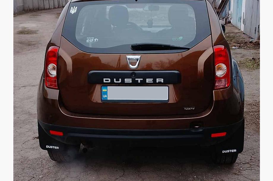 Dacia Duster 2008-2018 Oryginalne chlapacze EuroCap (4 szt.) Zdjęcia 3