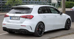 Mercedes A-class W177 2018- Tylny dyfuzor z końcówkami wydechu (Design A35 HB) zdjęcia 1