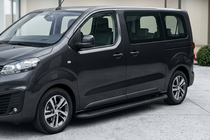 Opel Zafira Life 2019- Progi Boczné Tayga Black (2 szt., Aluminium) M – Średni Rozstaw Osi zdjęcia 1