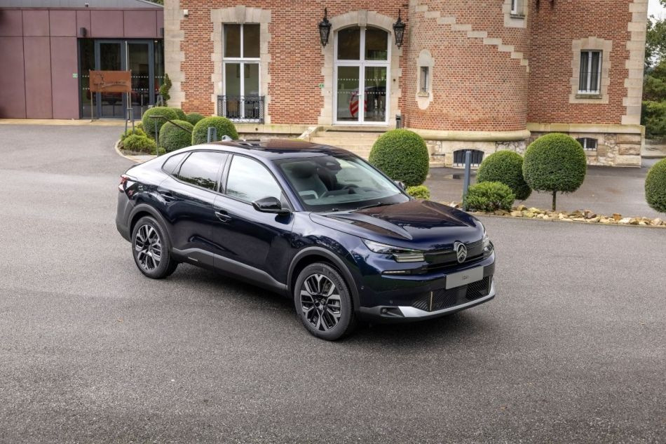 Recenzja Citroena C4 X 2024: zaktualizowany cross sedan