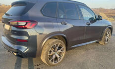 BMW X5 G05 2019–2026 Komplet progów bocznych M-Sport/X5M 2018-2022 (2 szt., do lakierowania) zdjęcia 1