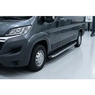 Progi Boczné BlackLine (2 szt., Aluminium) zdjęcia 1