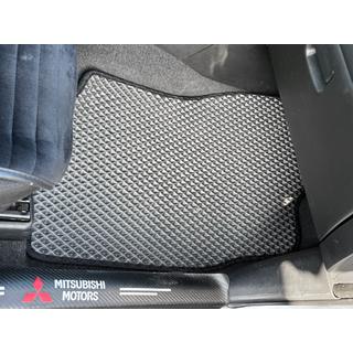 Dywaniki EVA (czarne) Mitsubishi Outlander 2001-2006 zdjęcia 3