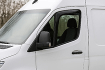 Mercedes Sprinter W907/W910 2018- Wkładane owiewki szyb Niken Luxury (2 szt.) zdjęcia 1