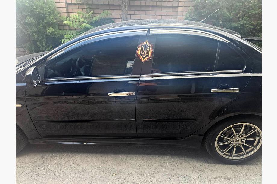 Mitsubishi Lancer X 2008- Deflektory szyb z chromowaną listwą Niken Luxury (4 szt.) Image
