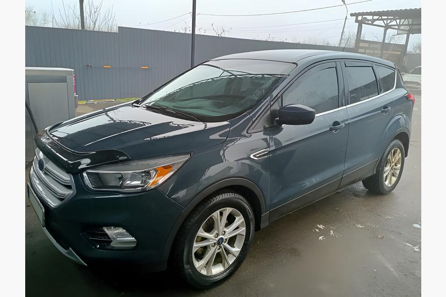 Ford Kuga/Escape 2013-2019 Deflektory szyb wsuwane Niken Luxury (4 szt) Image