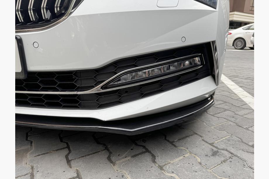 Skoda Superb 2015-2024 Przedni splitter DPT V-2 (2015-2020, Czarny Połysk) Zdjęcia 7
