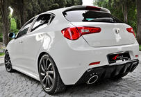 Alfa Romeo Giulietta 2010-2020 Dyfuzor Tylny DPT V-2 (Czarny Połysk) zdjęcia 2