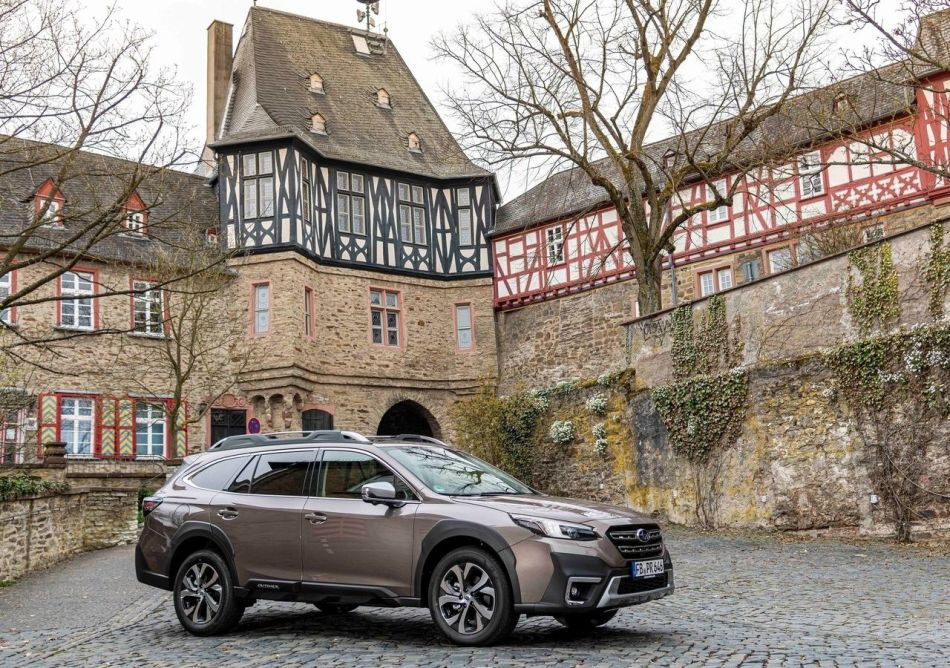 Recenzja Subaru Outback: niezawodny i funkcjonalny crossover na każdą drogę