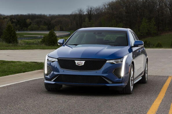 Recenzja sedana premium Cadillac CT4