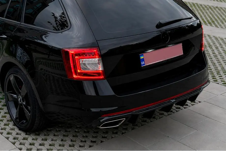 Skoda Octavia III A7 2013-2019 Dyfuzor tylny DPT V-2 (LB/SW, czarny połysk) Zdjęcia 4