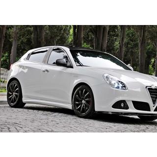 Progi Boczne DPT (Czarny Połysk) Alfa Romeo Giulietta 2010-2020 zdjęcia 1