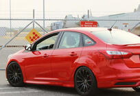 Ford Focus III 2011-2017 Progi Boczne DPT (SD, 2015-2017, Czarny Połysk) zdjęcia 6