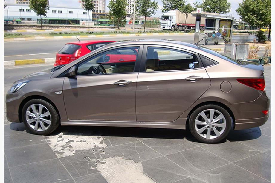 Hyundai Accent 2011-2017 Progi Boczne DPT (zagruntowane do malowania) Zdjęcia 2