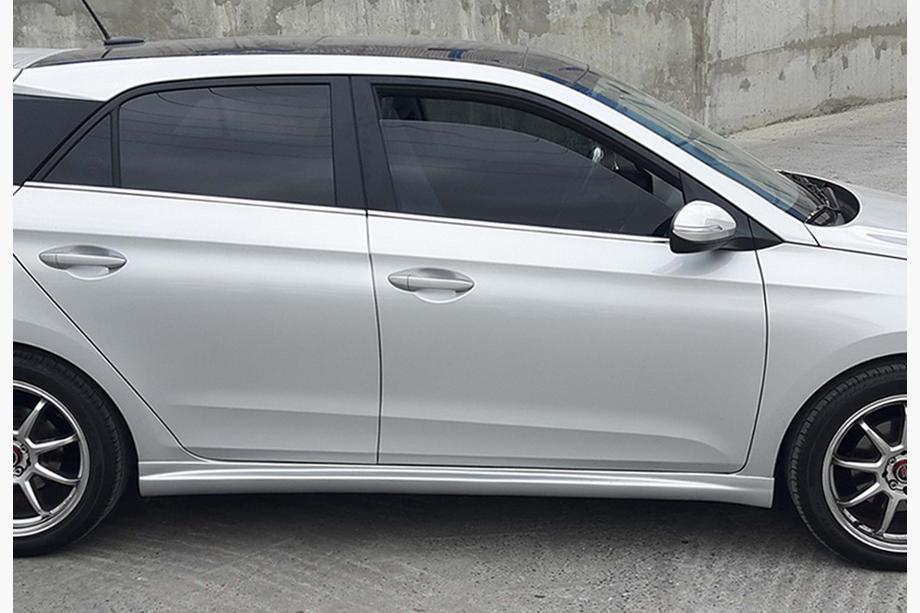 Hyundai I-20 2014-2020 Progi Boczne DPT (2014-2018, Czarny Połysk) Image