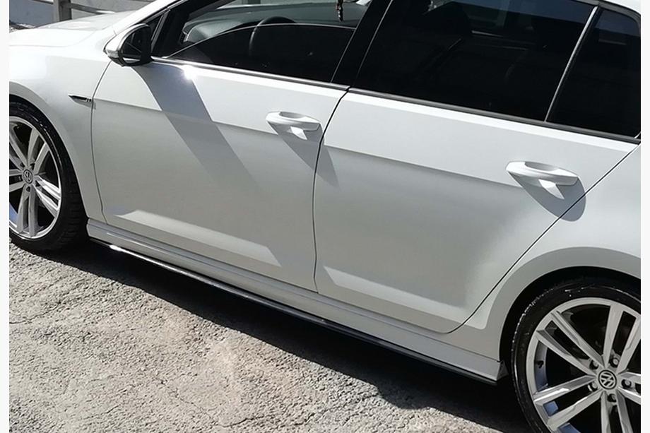 Volkswagen Golf 7/E-Golf 2012-2020 Progi Boczne DPT V-2 (Czarny Połysk) Image