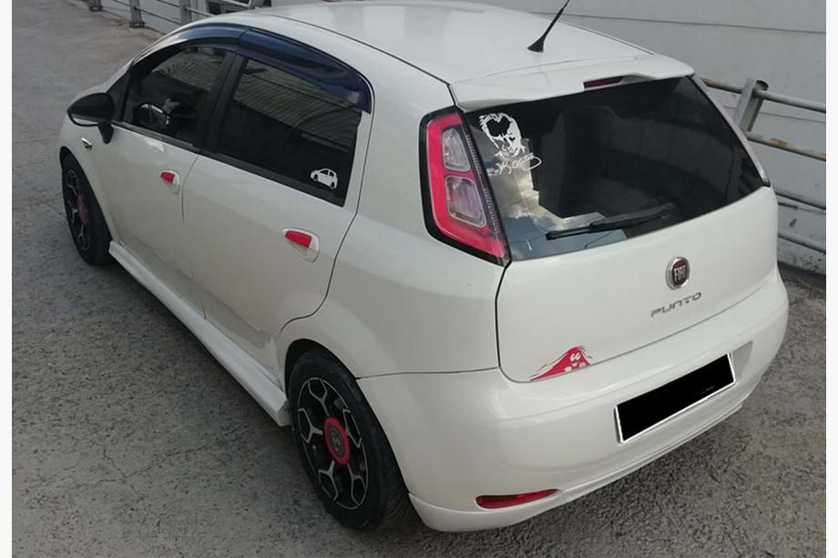 Fiat Punto Grande/EVO 2006-2018 Spoiler DPT (Czarny Połysk) Image