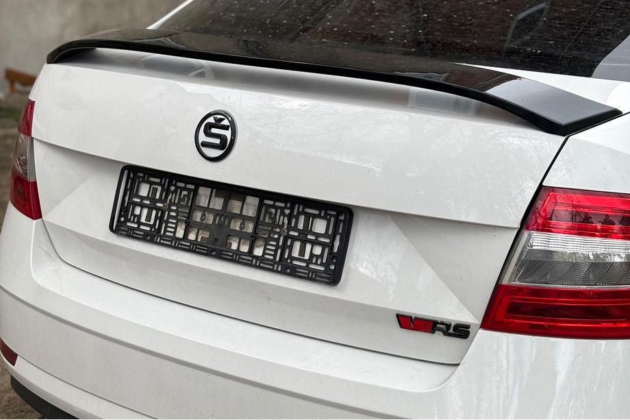 Skoda Octavia III A7 2013-2019 Spojler DPT V-5 (Czarny Połysk) Image