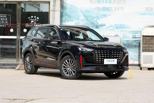 Jetour X70 Plus: szczegółowa recenzja