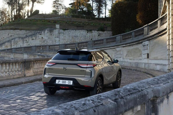 DS 3 e-Tense: recenzja samochodu elektrycznego Zdjęcie 3