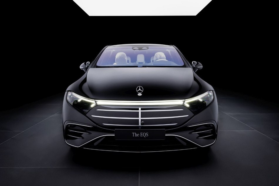 Recenzja sedana Mercedes-Benz EQS: lifting twarzy w 2024 roku
