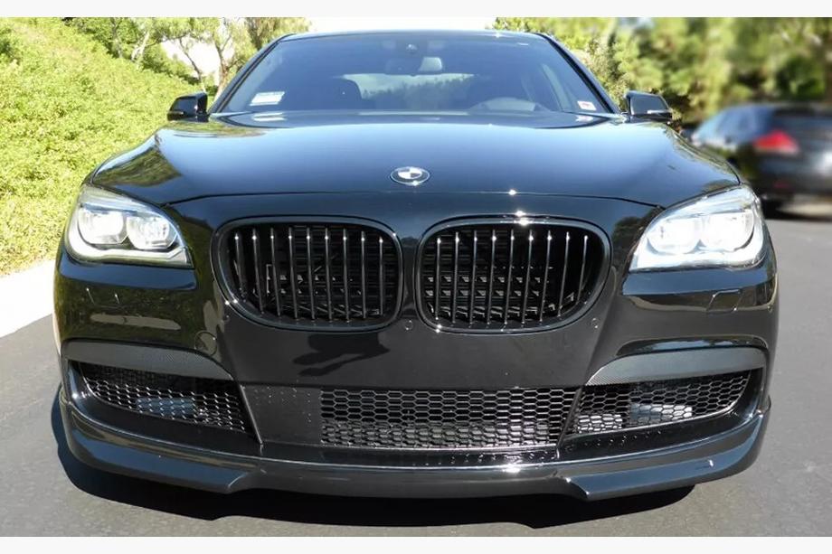 BMW 7 Series F01/F02 2008-2015 Nerki 1 Listwa (Czarny Połysk) Image