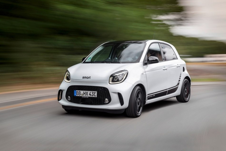 Przegląd miejskiego samochodu elektrycznego Smart EQ forfour
