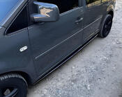 Volkswagen Caddy 2004-2010 Progi Boczne Performance (czarne) zdjęcia 4