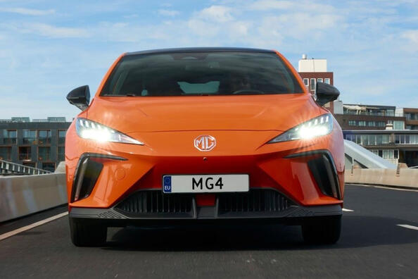 Recenzja MG4 EV: Elektryczny hatchback do miasta