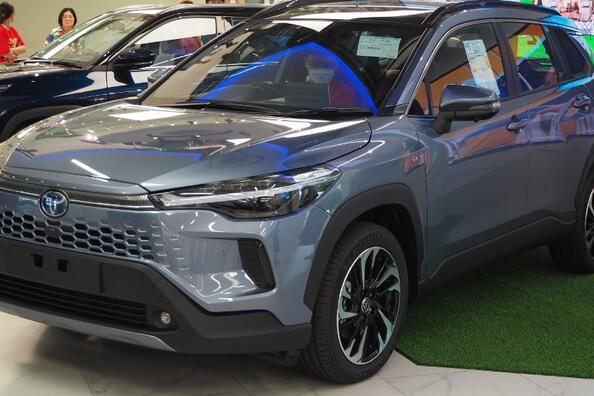 Recenzja Toyoty Corolli Cross: Modernizacja 2024