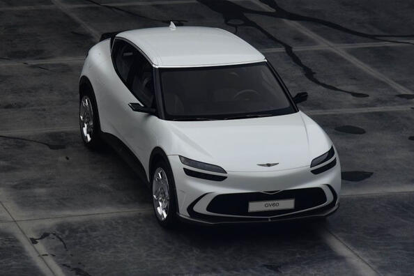 Genesis GV60: recenzja elektrycznego crossovera
