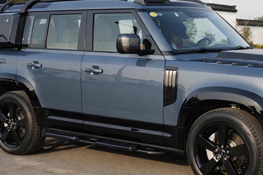Land Rover Defender 2019- Zestaw Listew Drzwiowych Zdjęcia 1