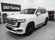 Toyota Land Cruiser 300 2021- Poszerzenia nadkoli VXR zdjęcia 1