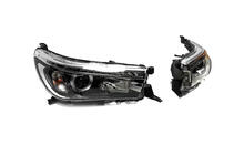 Toyota Hilux 2015- Przednie reflektory OEM V2 2015-2019 (do żarówki ksenonowej lub LED, zestaw 2 szt.) zdjęcia 5