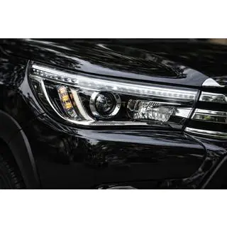 Przednie reflektory OEM V2 2015-2019 (do żarówki ksenonowej lub LED, zestaw 2 szt.) Toyota Hilux 2015- zdjęcia 1
