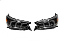 Toyota Hilux 2015- Reflektory przednie Lexus Design V2 2015-2019 (zestaw 2 szt.) zdjęcia 4