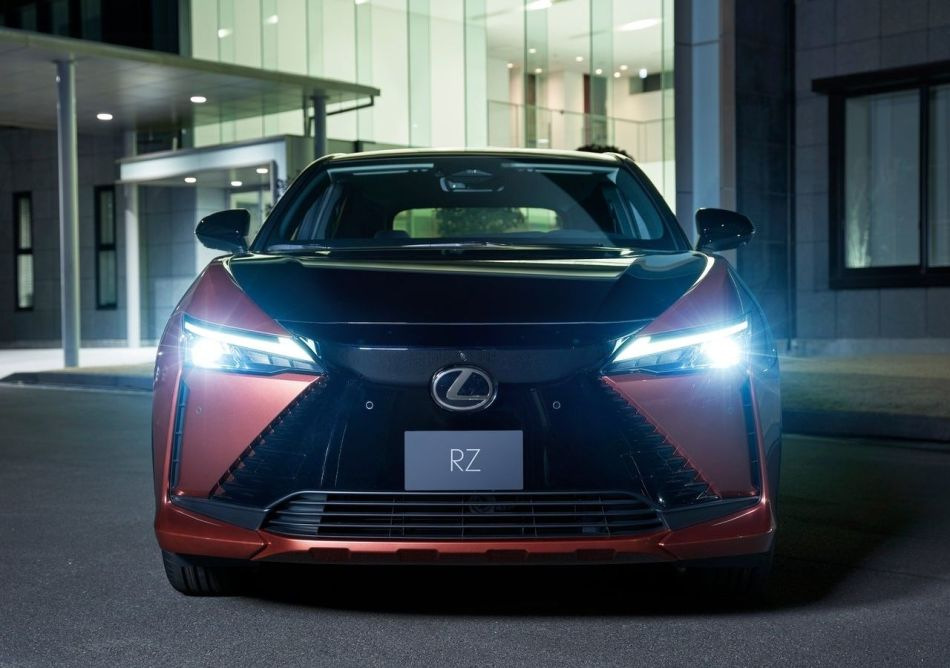 Recenzja samochodu elektrycznego Lexus RZ