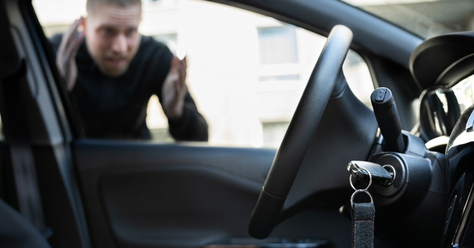 Jak otworzyć samochód z zamkniętymi drzwiami: porady i wskazówki