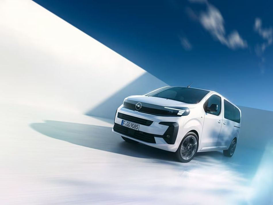 Opel Zafira 2024: recenzja zaktualizowanego minivana
