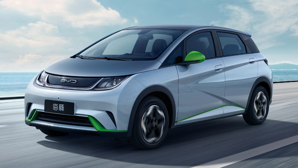 BYD Dolphin 2024: recenzja kompaktowego samochodu elektrycznego