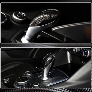 Nakładka na Gałkę Zmiany Biegów (Dry Carbon) Alfa Romeo Giulia 2016-2022 zdjęcia 4