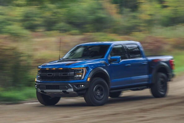 Ford F-150 Raptor High-Performance Pickup Truck Recenzja Zdjęcie 4