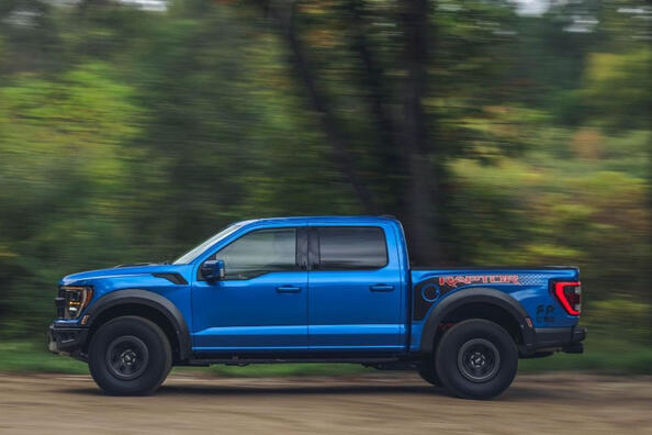Ford F-150 Raptor High-Performance Pickup Truck Recenzja Zdjęcie 3