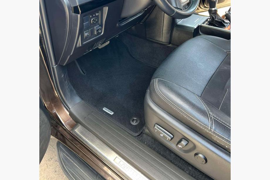 Toyota Land Cruiser Prado 150 2009-2023 Dywaniki welurowe Premium (czarne) 7-osobowy, 2009-2013 Image
