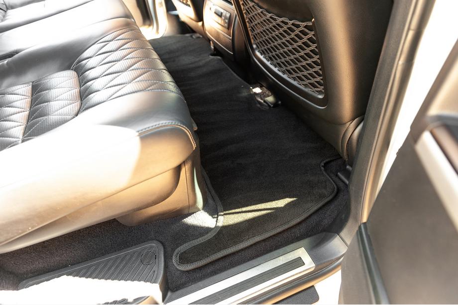 Toyota Land Cruiser 200 2007-2021 Dywaniki welurowe Premium V-2 (2012-2021, Czarny) Zdjęcia 3