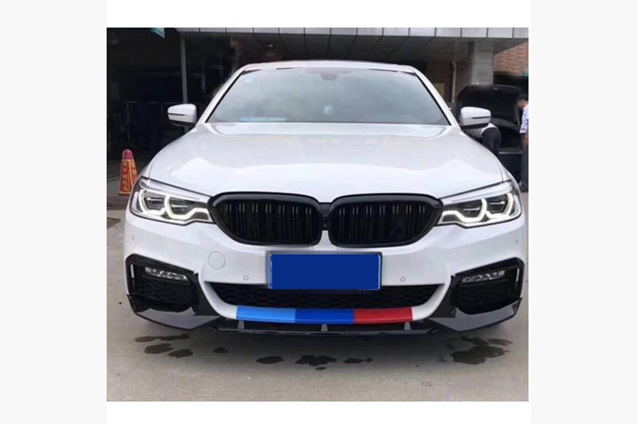 BMW Seria 5 G30/G31 2017–2023 Nakładki na przedni zderzak Flap V1 do M-Sport 2017-2020 Carbon Zdjęcia 2
