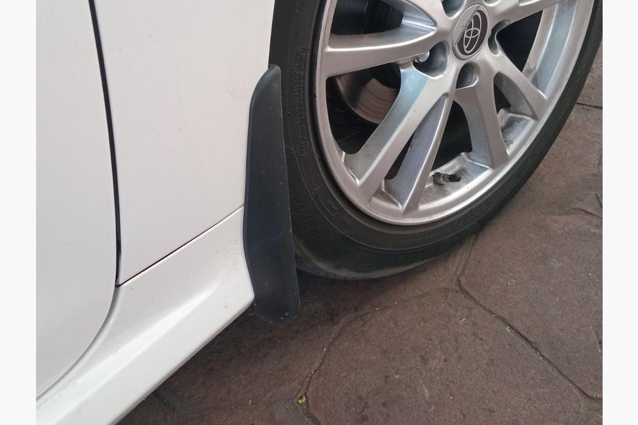 Toyota Corolla 2019- Chlapacze Premium (UE, 4 szt.) Image