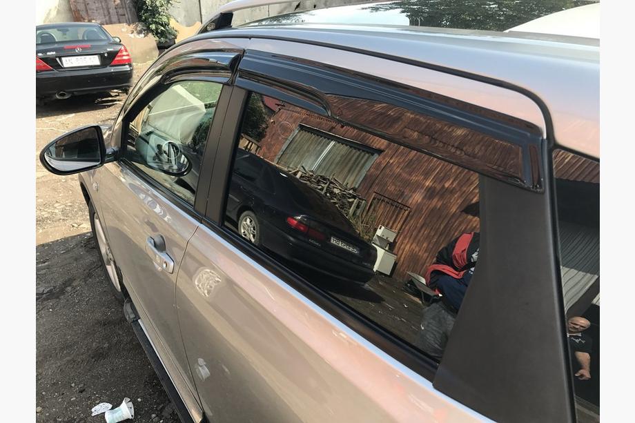 Nissan Qashqai 2010-2014 Deflektory Okien (4szt, Sport) Zdjęcia 2