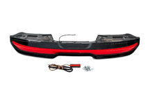 Toyota Land Cruiser 300 2021- Spojler Long LED zdjęcia 8